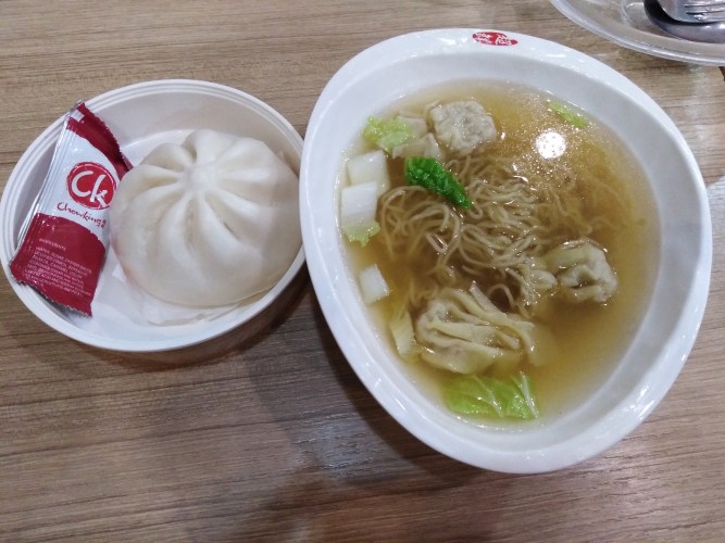 Wonton Noodle by Chowking