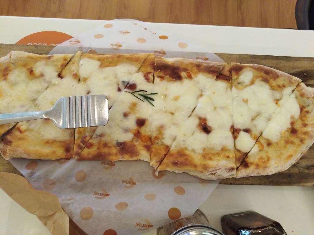 Five cheese pizza in Cibo restaurant